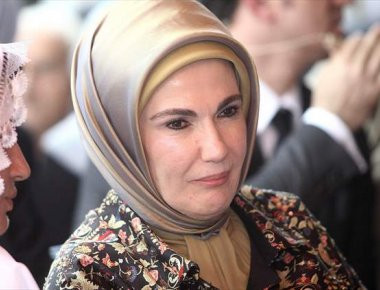 Ποια είναι η «σκοτεινή» Εμινέ Ερντογάν (φωτό)